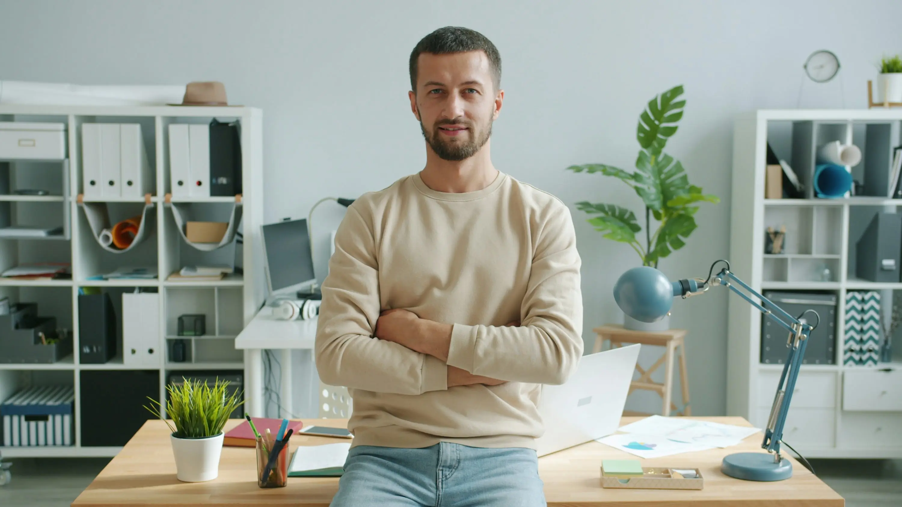 Featured article visual